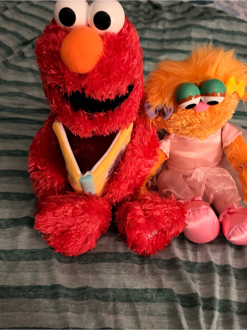 Elmo Learning reading Toy and plush Zoe Sesame Street - Kids stuffed animals